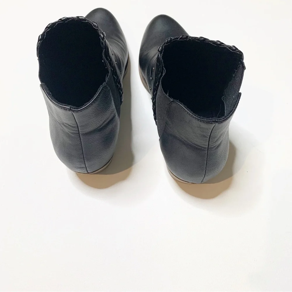 Report black booties